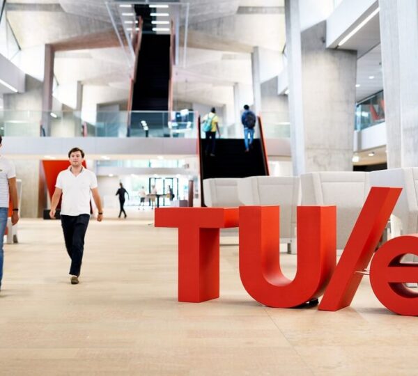 Eindhoven Teknik Üniversitesi 2 Eindhoven Teknik Üniversitesi